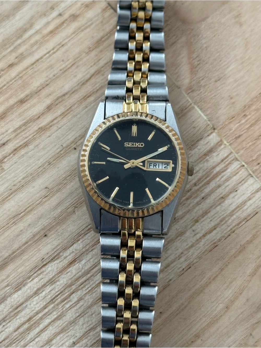 Seiko Presidential Vintage Ladies Watch Black Dial Two-Tone Bracelet Case Date - Picture 4 of 13